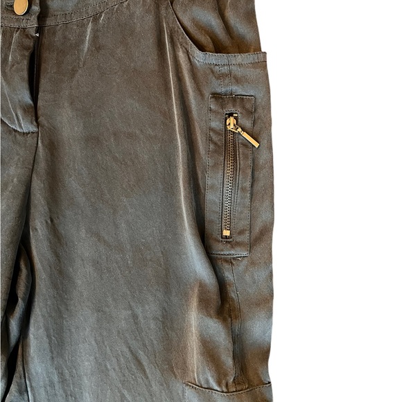 bebe silk cargo capris - Picture 5 of 10